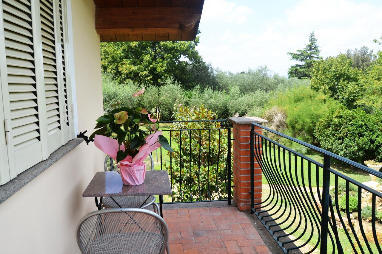Hôtel Tenuta Gran Paradiso à Palombara Sabina Extérieur photo