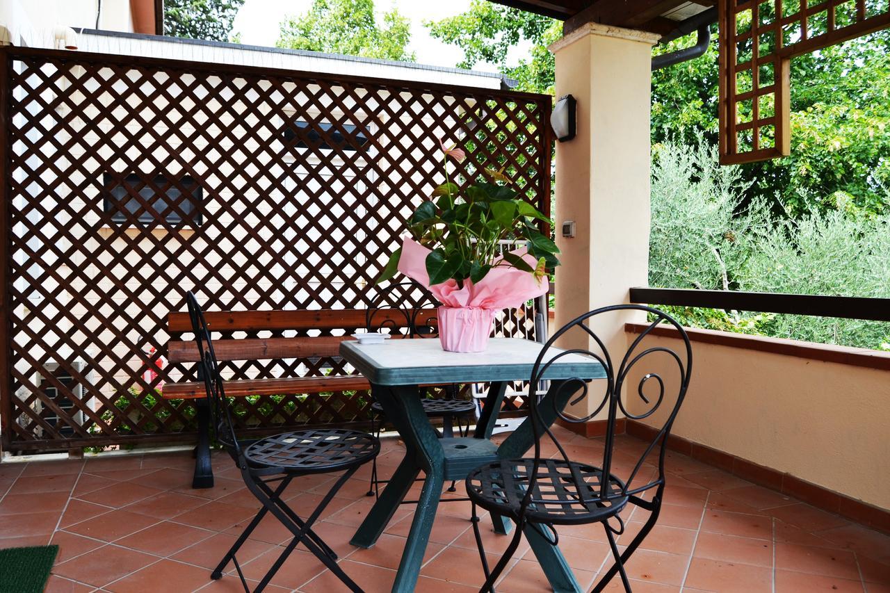 Hôtel Tenuta Gran Paradiso à Palombara Sabina Extérieur photo